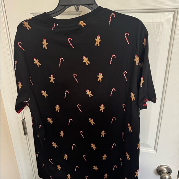NEW Men's T-shirt Free Planet Gingerbread Men Candy Canes Christmas Black XL NWT - Picture 2 of 7